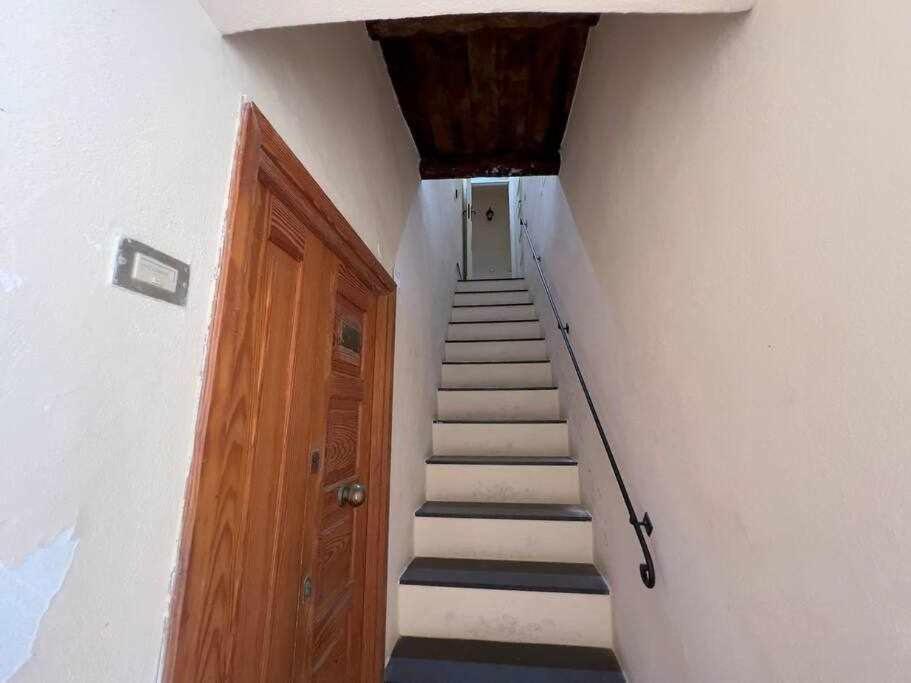 Suite Minerva 10 Steps From Piazza Civica Alghero Exterior photo