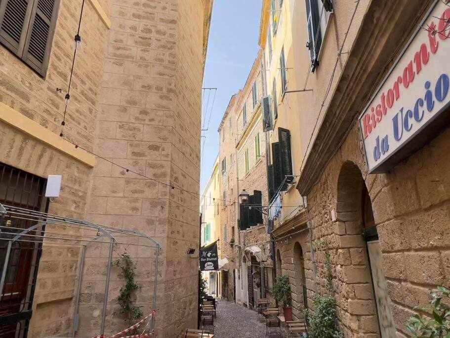 Suite Minerva 10 Steps From Piazza Civica Alghero Exterior photo